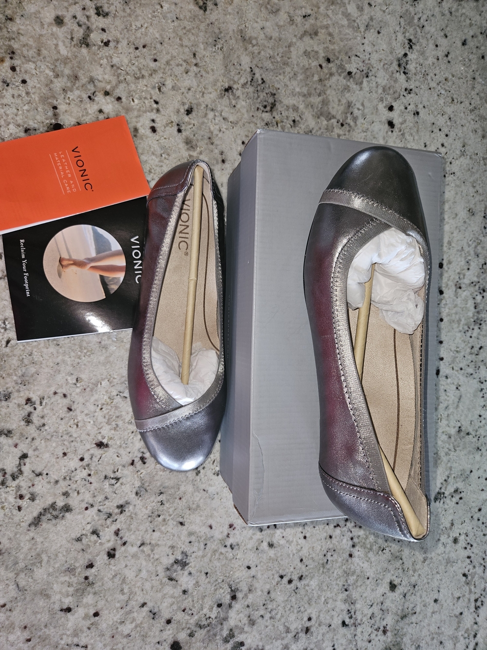 BRAND NEW, NEVER WORN Vionic Metallic Gray Ballet Flats, Size 9